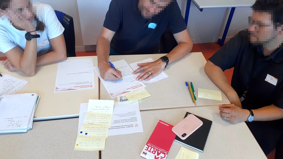 Participants de l'atelier en action